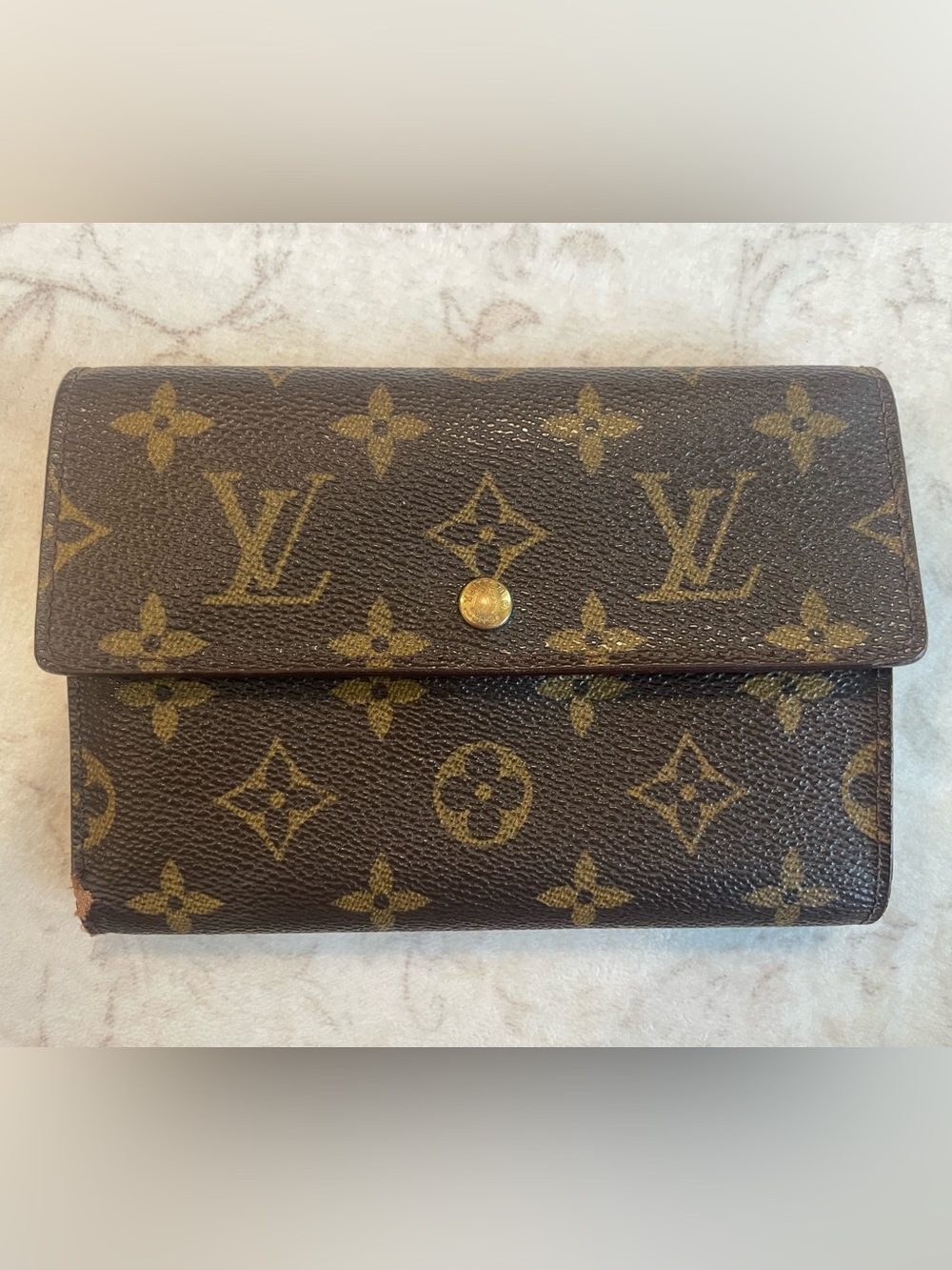Louis Vuitton Porte Tresor Etui Papier International Monogram Trifold Wallet